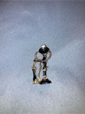Gold & Black Vintage-Phone Women’s Brooch Pin